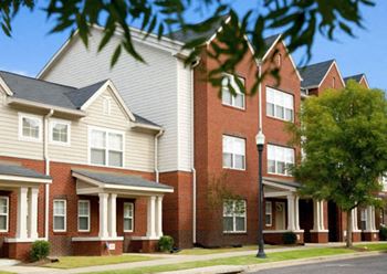 Attractive apartment homes at Park Place in Birmingham, Alabama